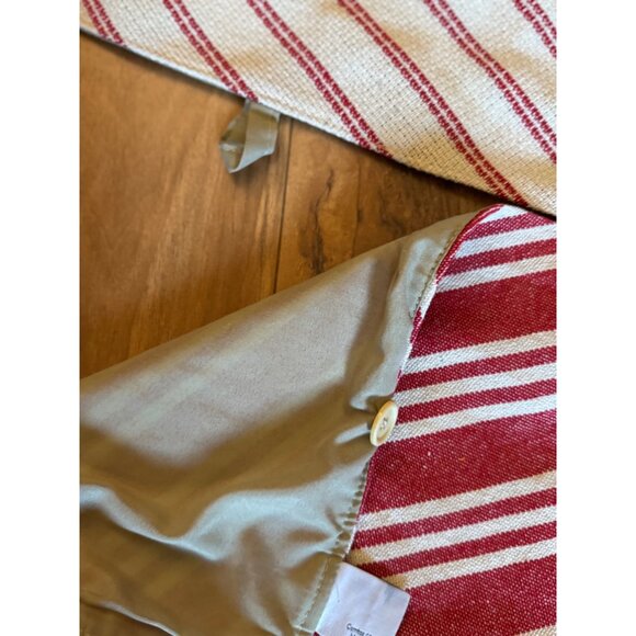 Reversible Red & Tan Striped Tree Skirt With Button Closure - Picture 3 of 5